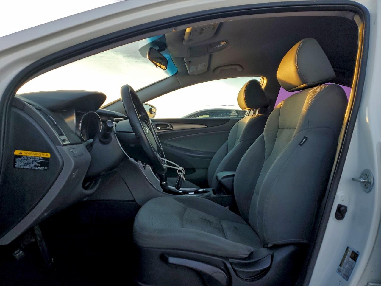 2013 Hyundai Sonata Hybrid VIN: KMHEC4A43DA077091 Lot: 92411345