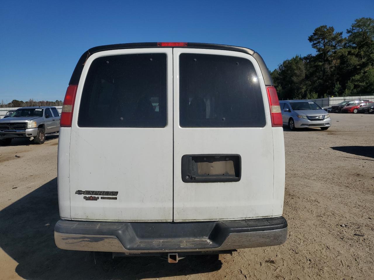 2015 Chevrolet Express G3500 Lt VIN: 1GAZG1FF6F1169682 Lot: 92254925