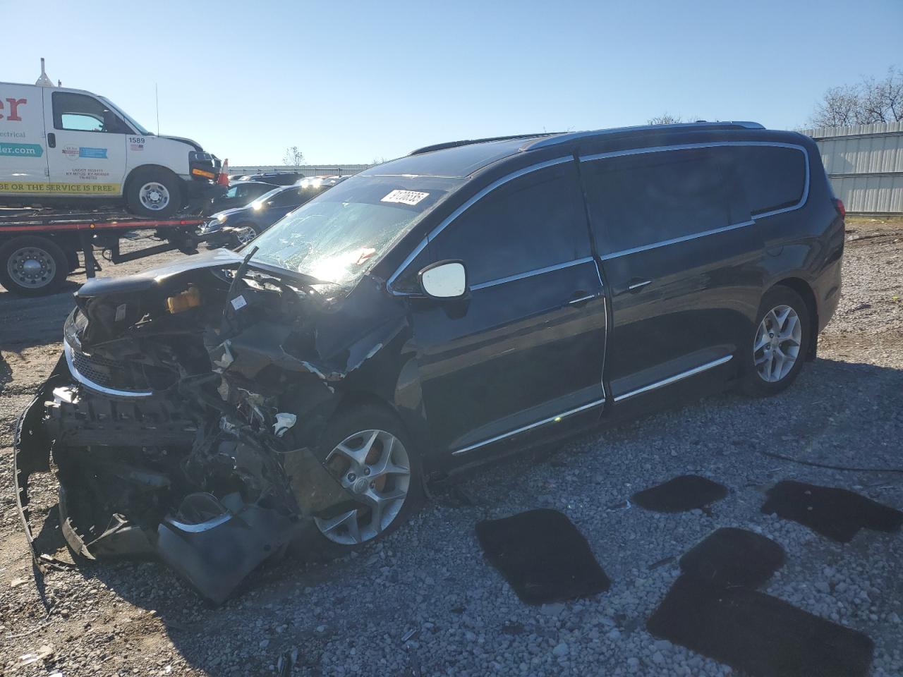 2018 Chrysler Pacifica Touring L black null flexible 2C4RC1BG2JR128021 photo #1