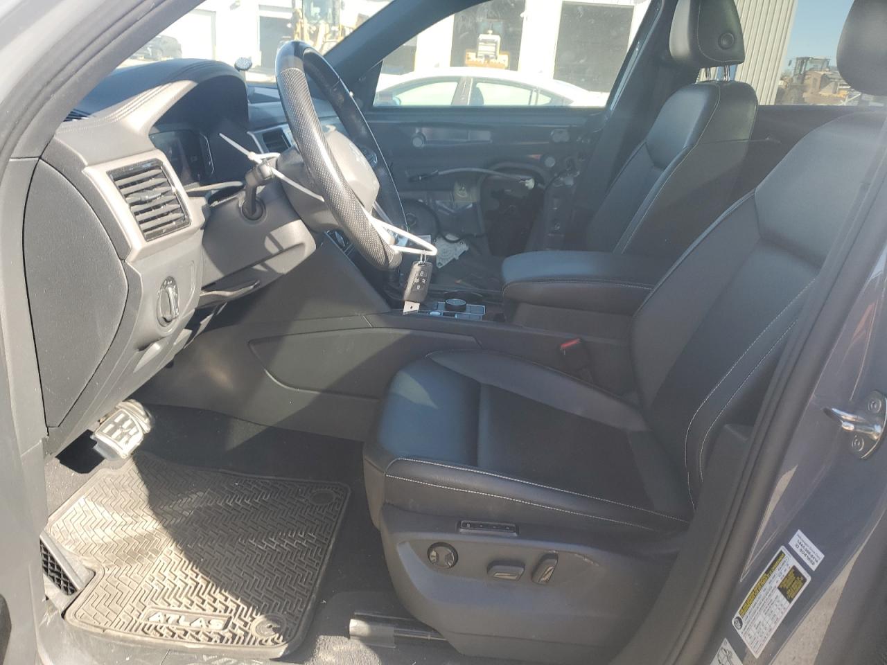 2020 Volkswagen Atlas Cross Sport Sel R-Line VIN: 1V2RE2CA0LC213301 Lot: 90851325