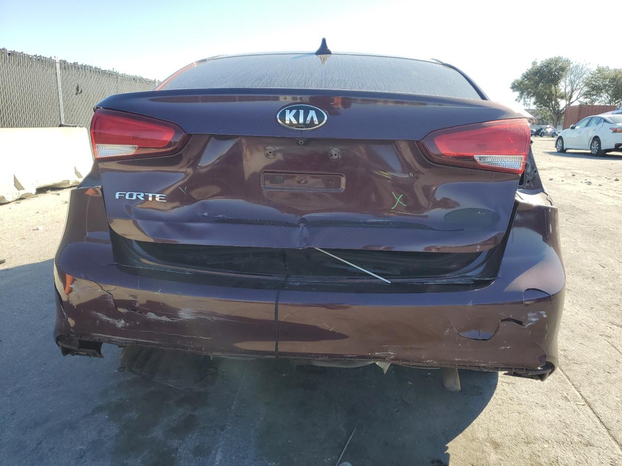 2017 Kia Forte Lx VIN: 3KPFL4A75HE058239 Lot: 92464875