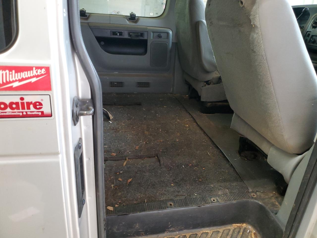 2010 Ford Econoline E350 Super Duty Wagon VIN: 1FBNE3BL0ADA31473 Lot: 91546285