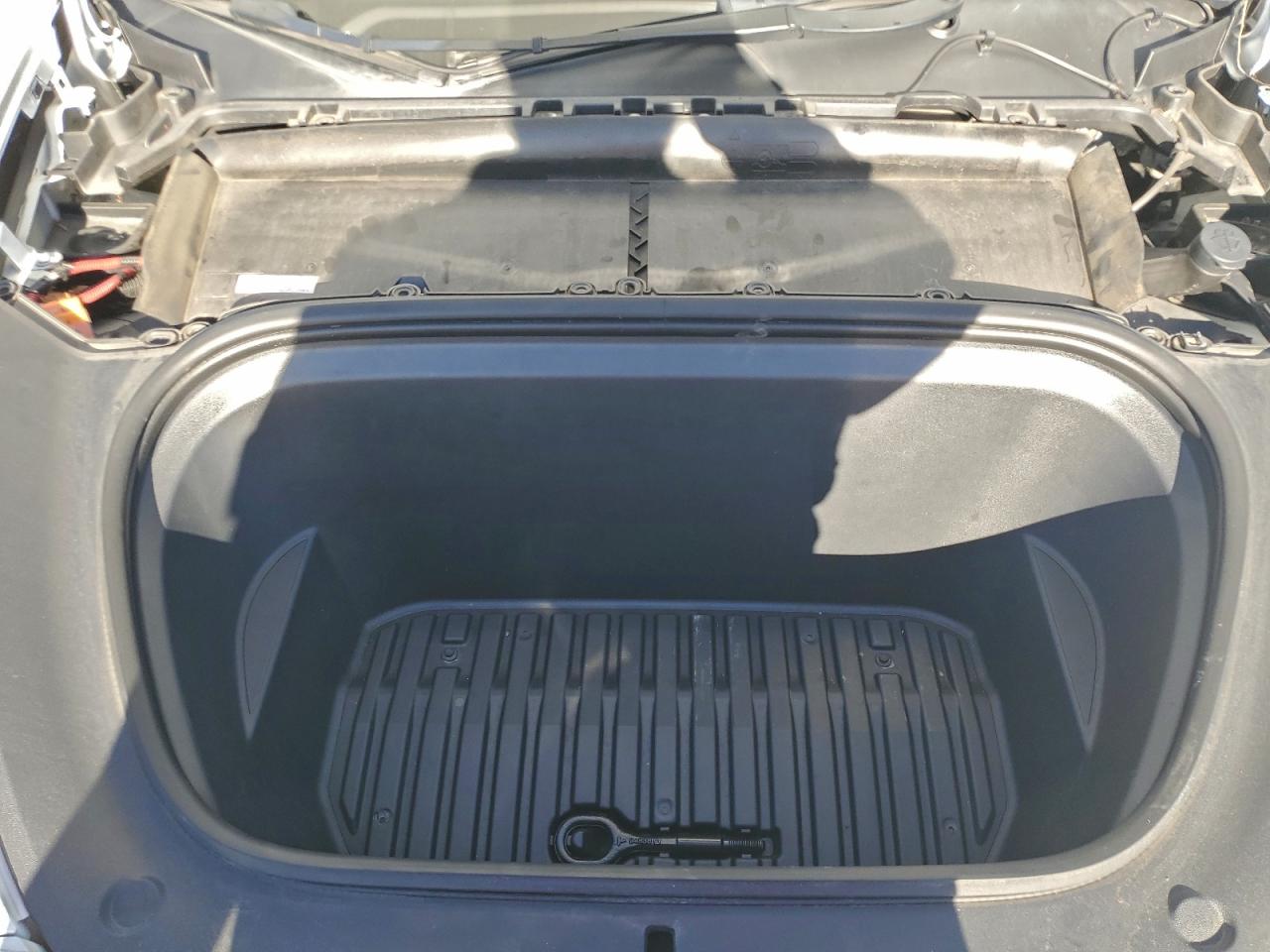 2023 Tesla Model Y VIN: 7SAYGDEE9PA039692 Lot: 94536685