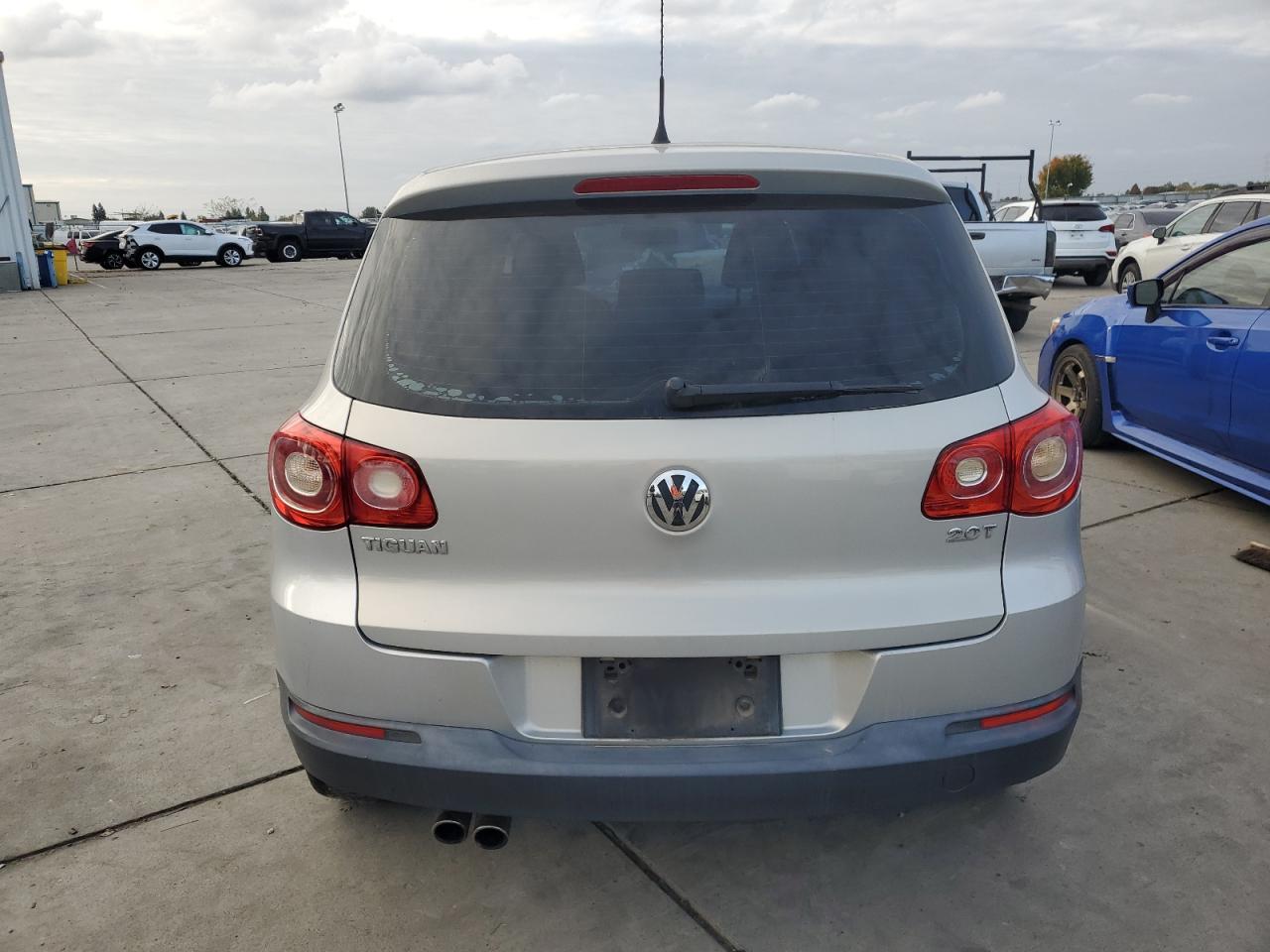 2011 Volkswagen Tiguan S VIN: WVGAV7AX4BW534124 Lot: 93529085