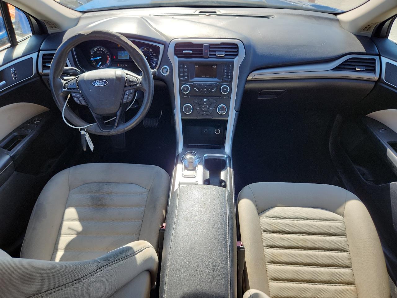 2017 Ford Fusion S VIN: 3FA6P0G73HR402900 Lot: 93270685