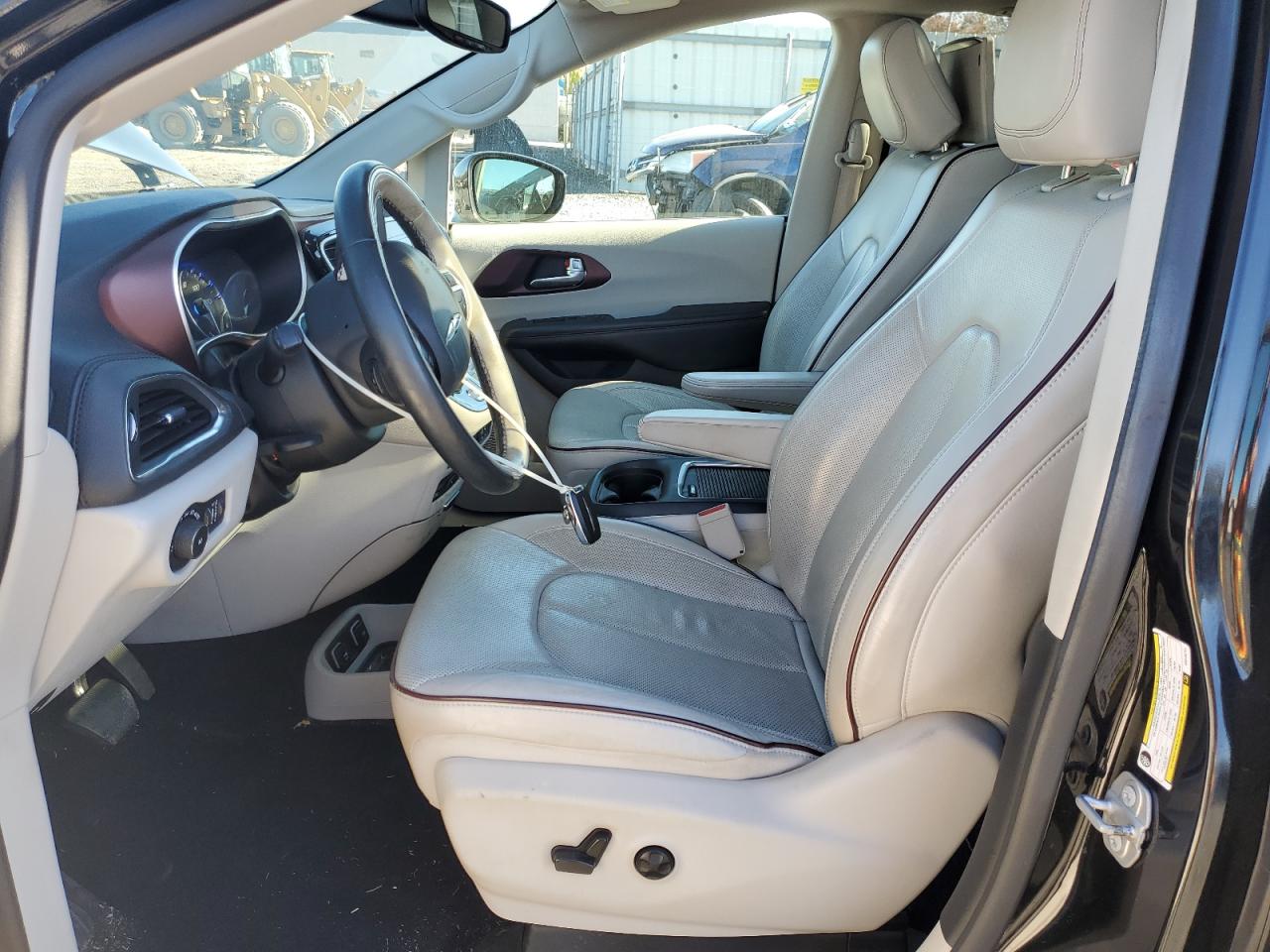 2019 Chrysler Pacifica Limited VIN: 2C4RC1GG7KR575714 Lot: 90734695