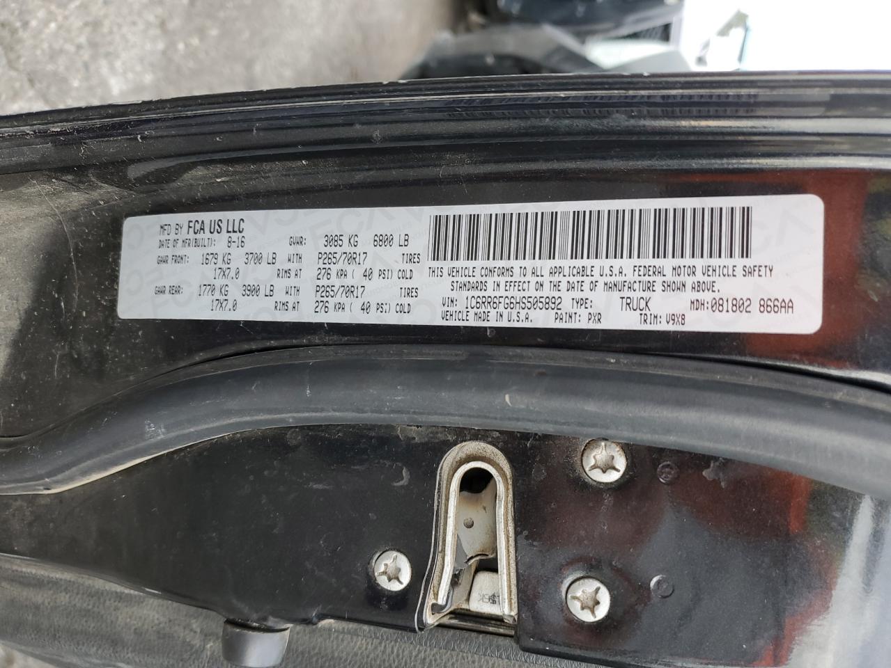 2017 Ram 1500 St VIN: 1C6RR6FG6HS505892 Lot: 92889275