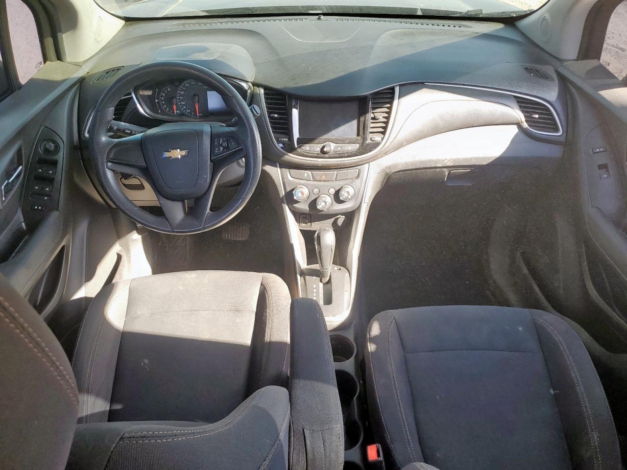 2017 Chevrolet Trax Ls VIN: 3GNCJKSB3HL243621 Lot: 93069955