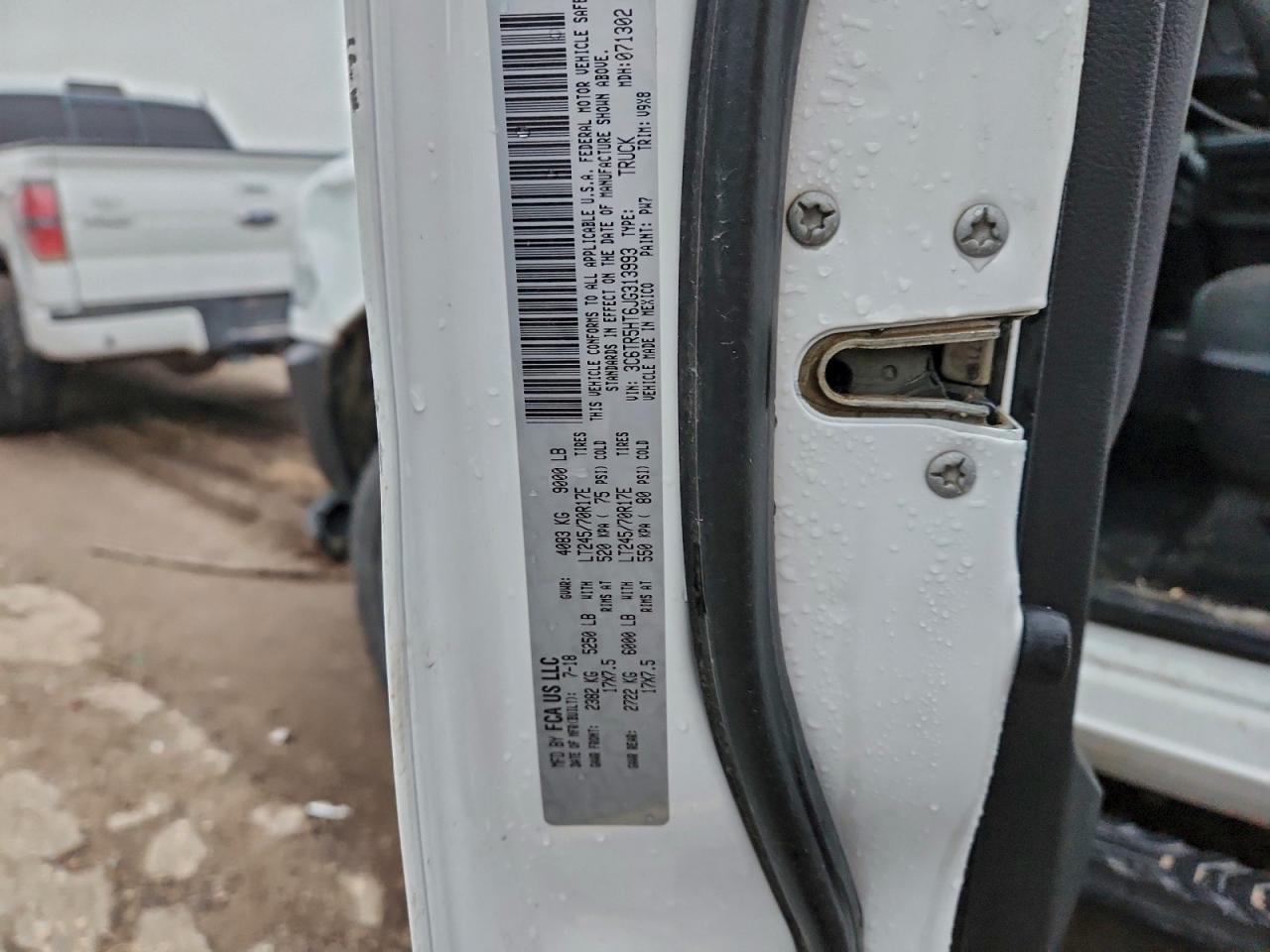 2018 Ram 2500 St VIN: 3C6TR5HT6JG313993 Lot: 92411315