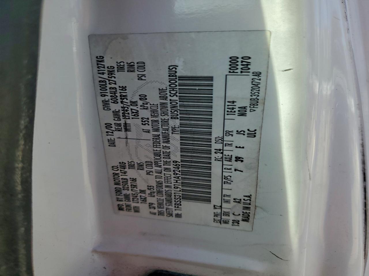 2001 Ford Econoline E350 Super Duty Wagon VIN: 1FBSS31L91HA92469 Lot: 93687645