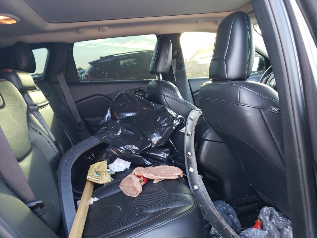 2017 Jeep Cherokee Limited VIN: 1C4PJLDS1HW587021 Lot: 91427065