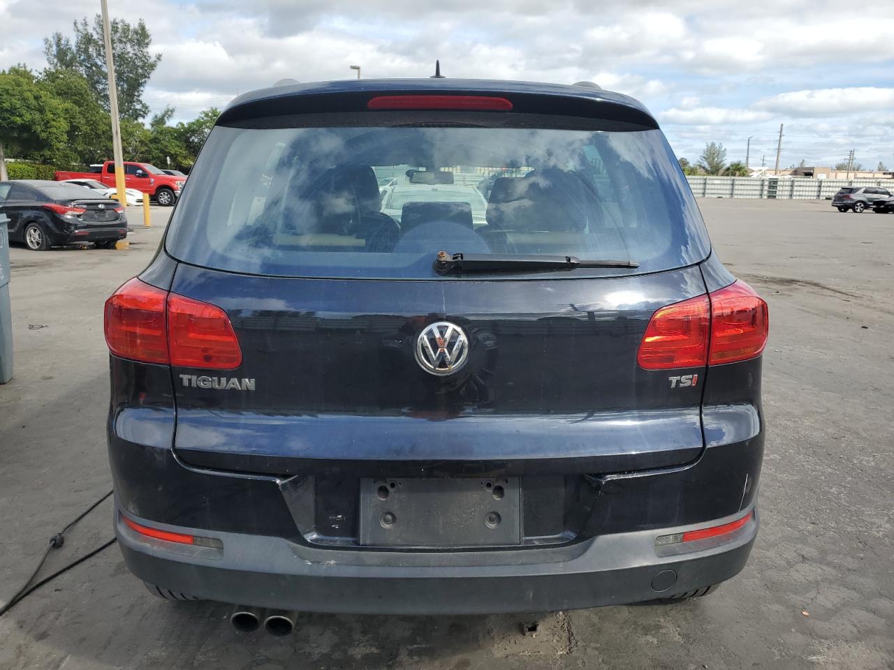 2016 Volkswagen Tiguan S VIN: WVGAV7AX2GW032915 Lot: 91558705