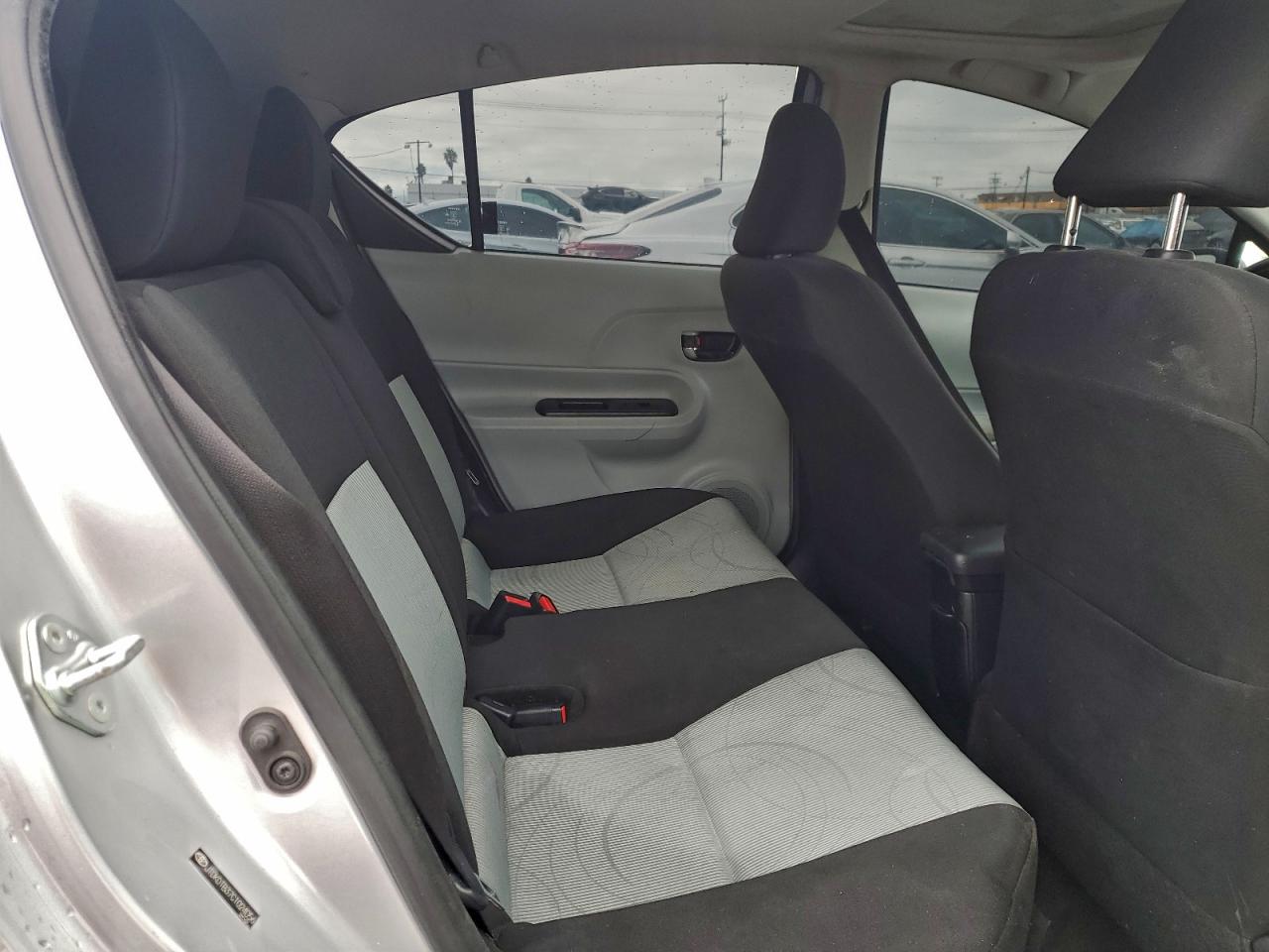 2012 Toyota Prius C VIN: JTDKDTB37C1024056 Lot: 92696375