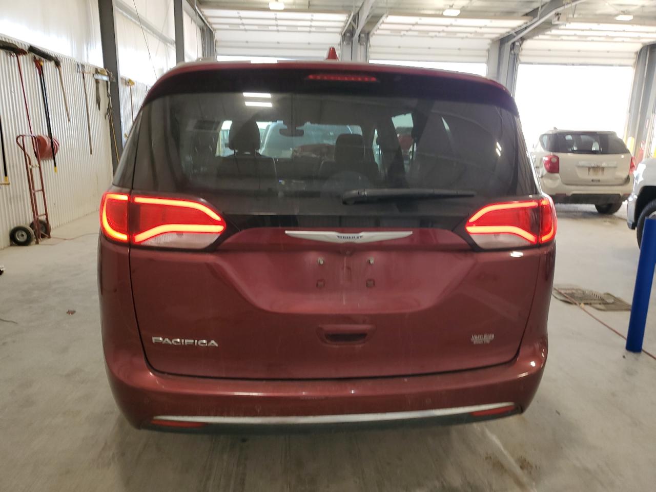 2018 Chrysler Pacifica Touring L VIN: 2C4RC1BG3JR277232 Lot: 91386275