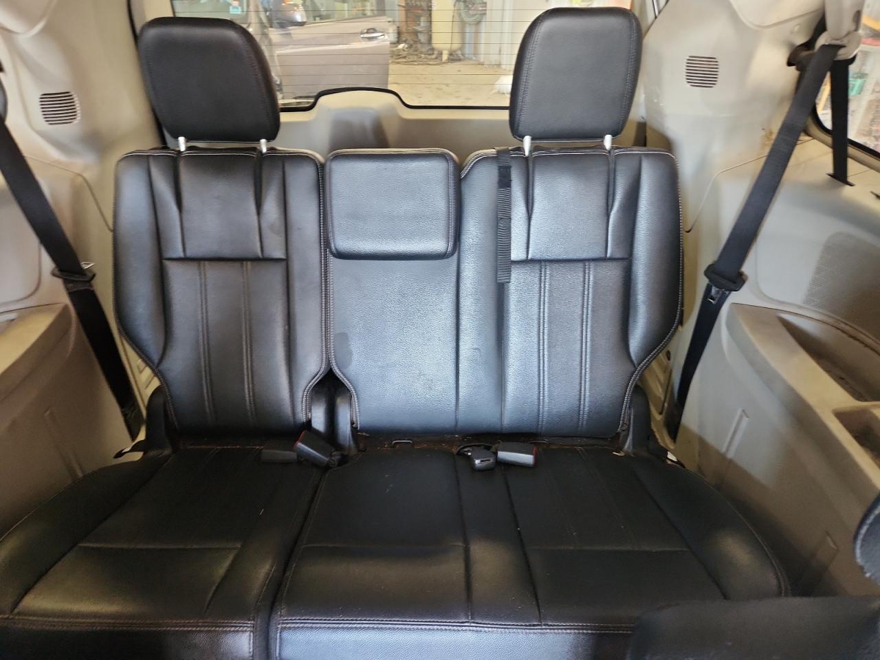 2015 Chrysler Town & Country Touring L VIN: 2C4RC1CG5FR584181 Lot: 91292585