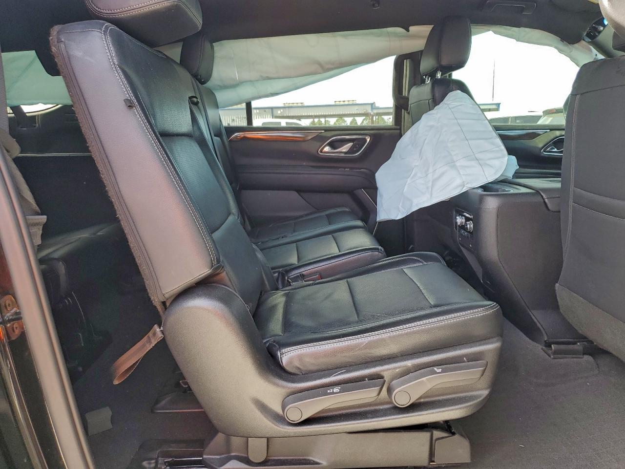 2022 GMC Yukon Xl C1500 Sle VIN: 1GKS1FKD3NR356409 Lot: 94146075