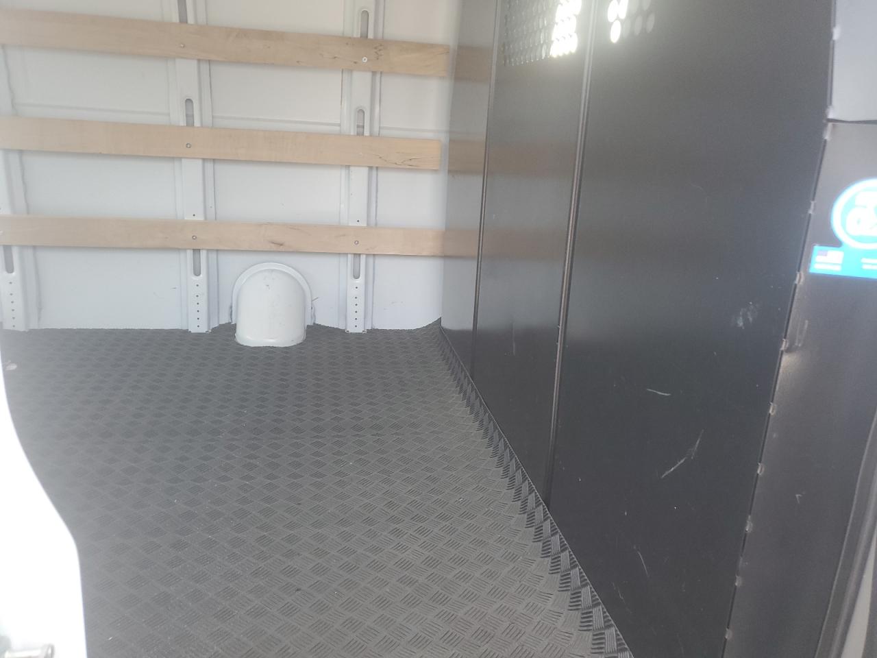 2024 GMC Savana Delivery Van VIN: 1GTW7AFP9R1180540 Lot: 92852195