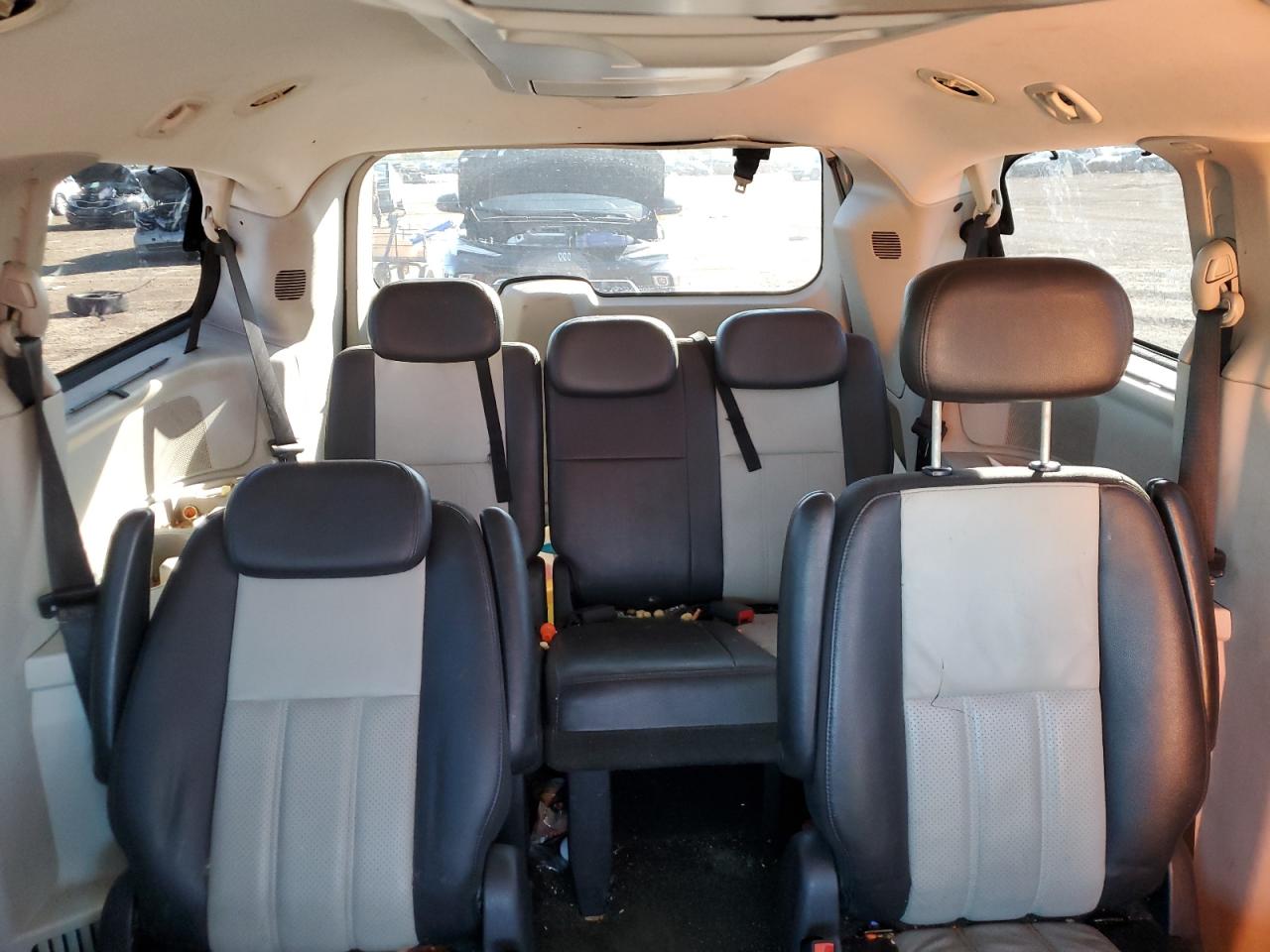 2010 Chrysler Town & Country Touring Plus VIN: 2A4RR8DX8AR441184 Lot: 91978205