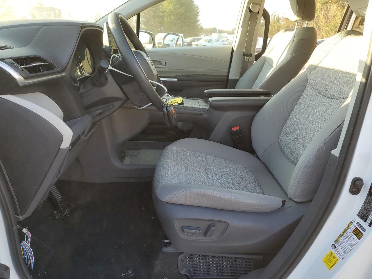 2021 Toyota Sienna Le VIN: 5TDKRKEC7MS009133 Lot: 91698885