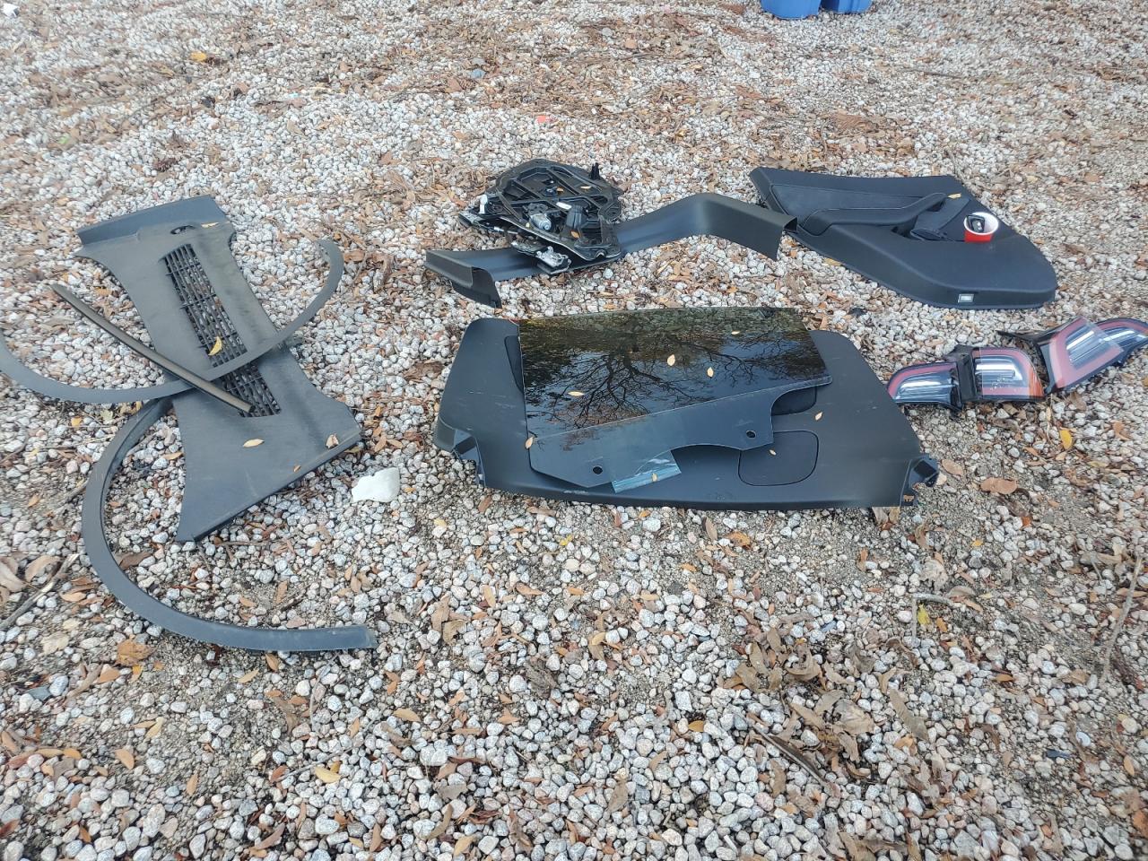 2023 Tesla Model Y VIN: 7SAYGDEE6PF794527 Lot: 82694805