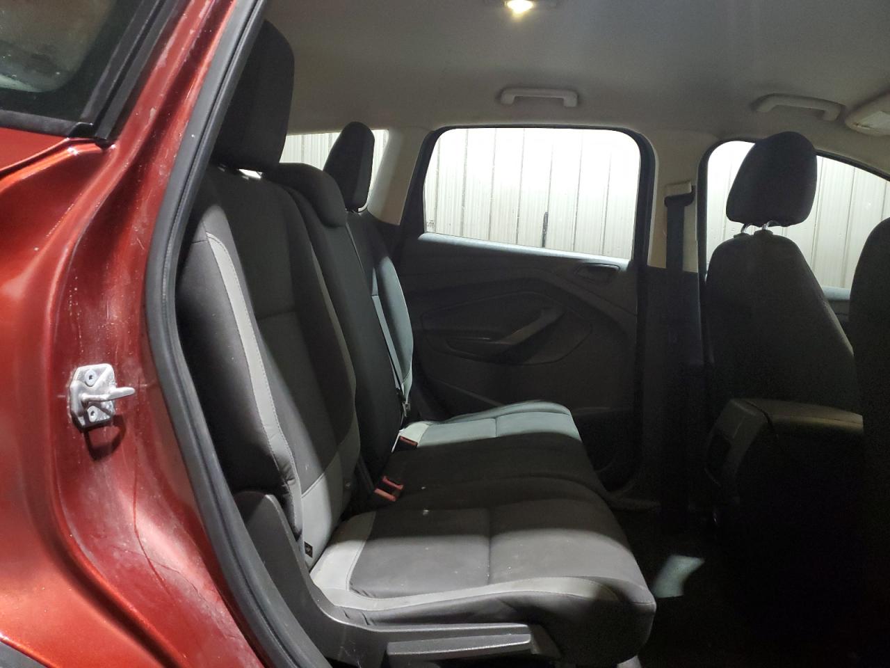 2016 Ford Escape S VIN: 1FMCU0F76GUC33725 Lot: 92803685