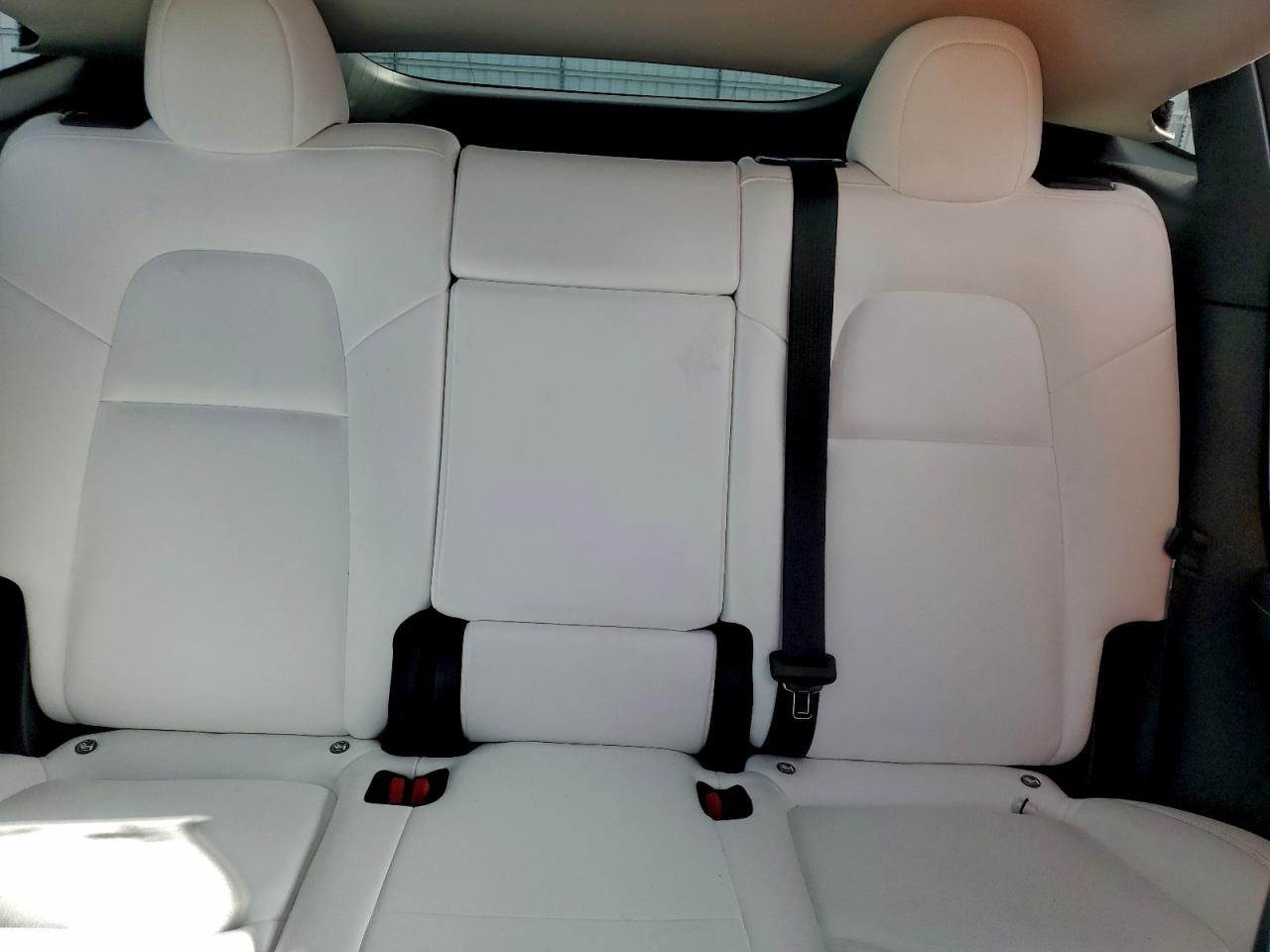 2022 Tesla Model Y VIN: 7SAYGDEF5NF390415 Lot: 94067395