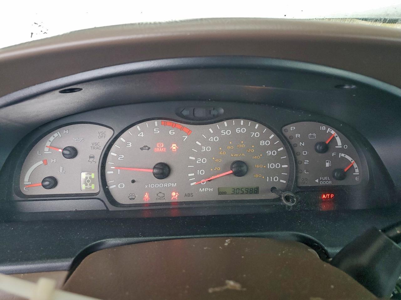 2001 Toyota Sequoia Limited VIN: 5TDBT48A51S023390 Lot: 94529115