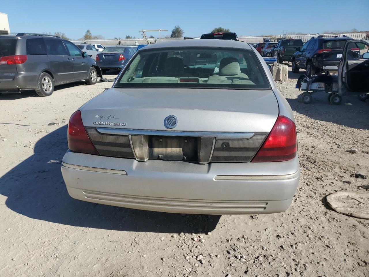 2008 Mercury Grand Marquis Gs VIN: 2MEFM74V38X631303 Lot: 91687145