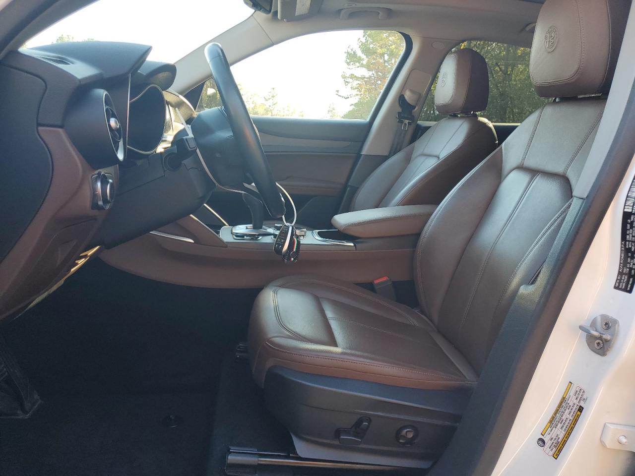 2018 Alfa Romeo Giulia Q4 VIN: ZARFAEDN3J7573449 Lot: 91073895