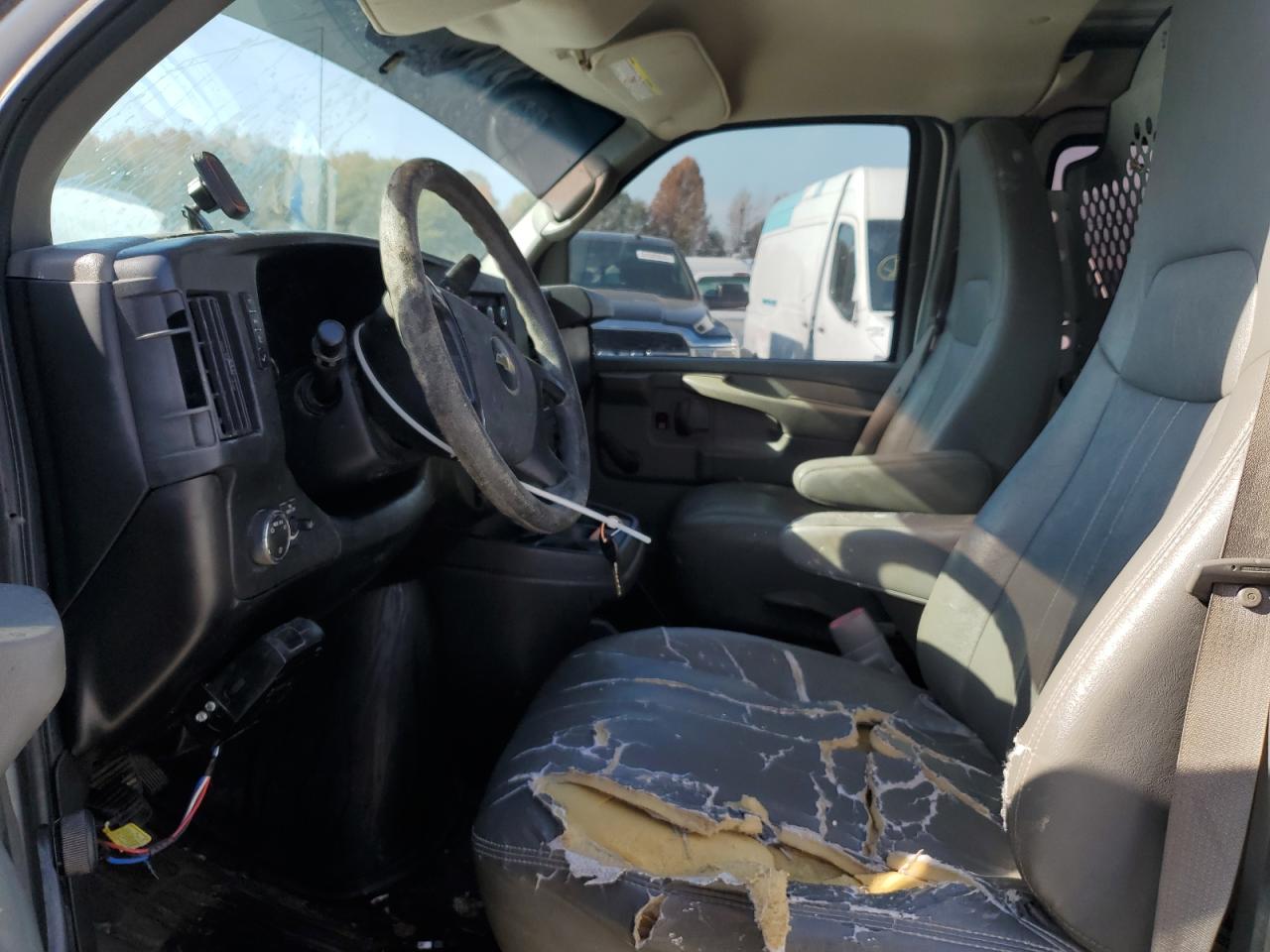 2011 Chevrolet Express G2500 Utility / Service Van VIN: 1GCWGFCA0B1188206 Lot: 92180405