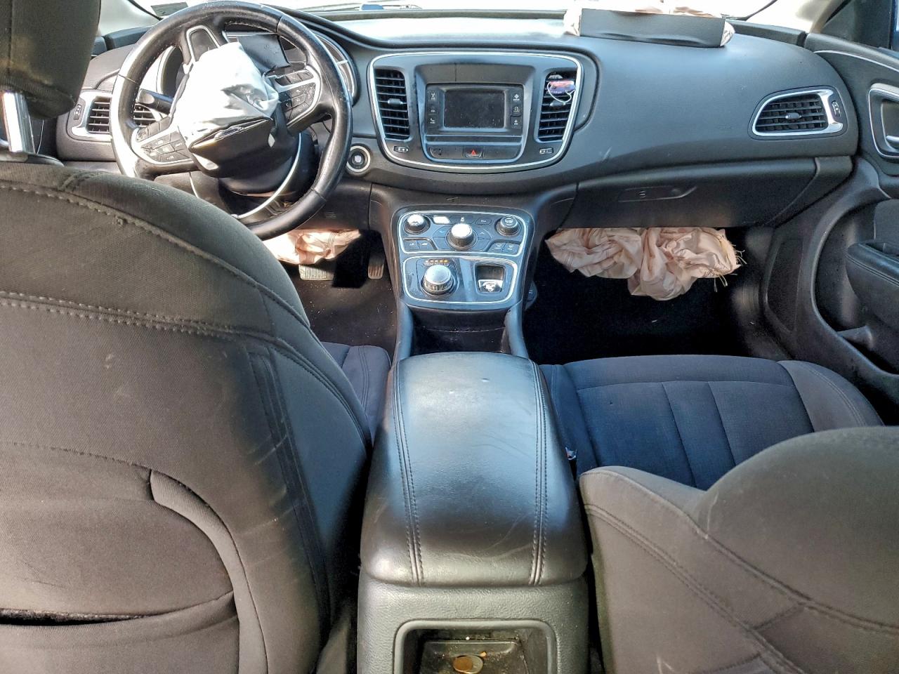 2015 Chrysler 200 Limited VIN: 1C3CCCAB0FN743909 Lot: 94634425