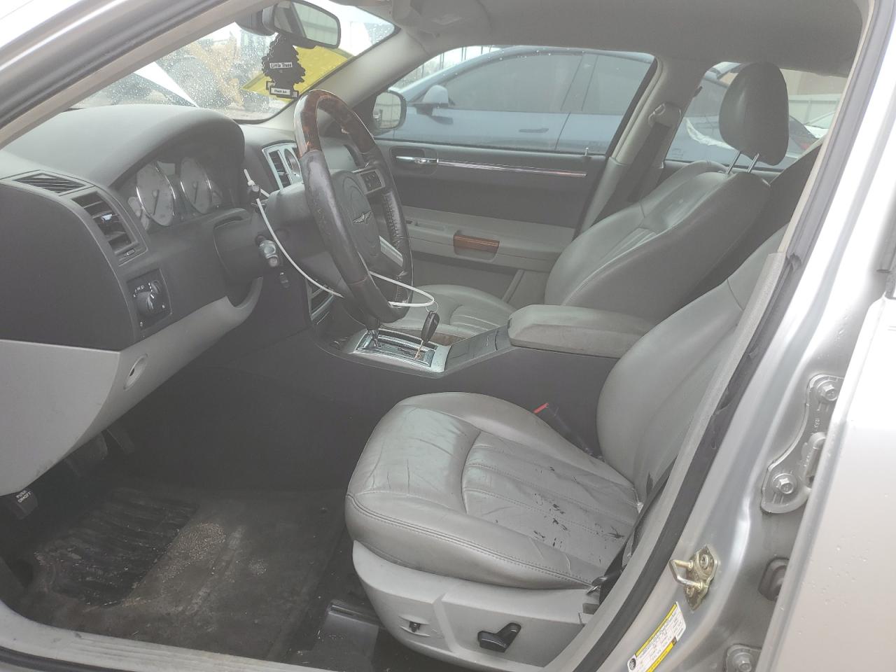 2007 Chrysler 300C VIN: 2C3KA63H27H634009 Lot: 93322935