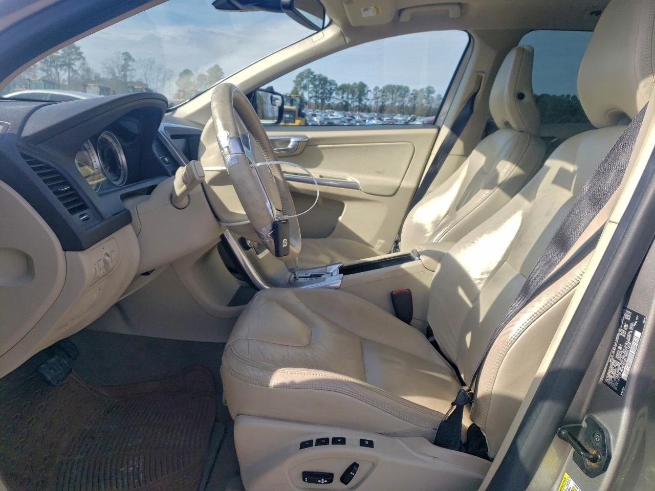 2012 Volvo Xc60 3.2 VIN: YV4952DL8C2295251 Lot: 93757365