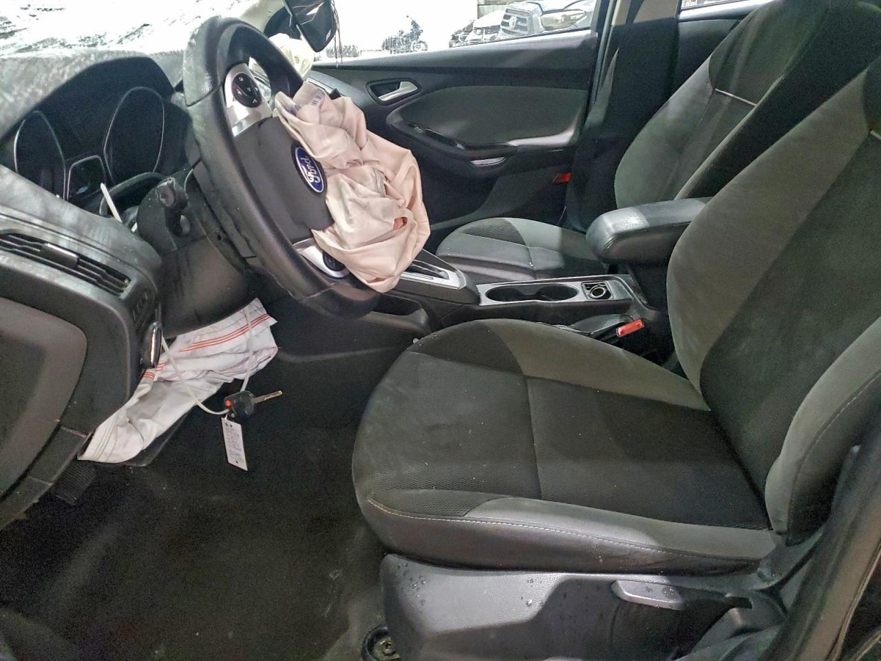 2014 Ford Focus Se VIN: 1FADP3F28EL388971 Lot: 93282885