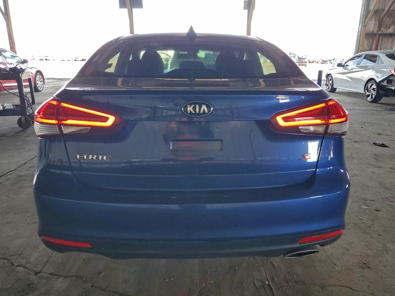 2018 Kia Forte Lx VIN: 3KPFL4A76JE214343 Lot: 94112725