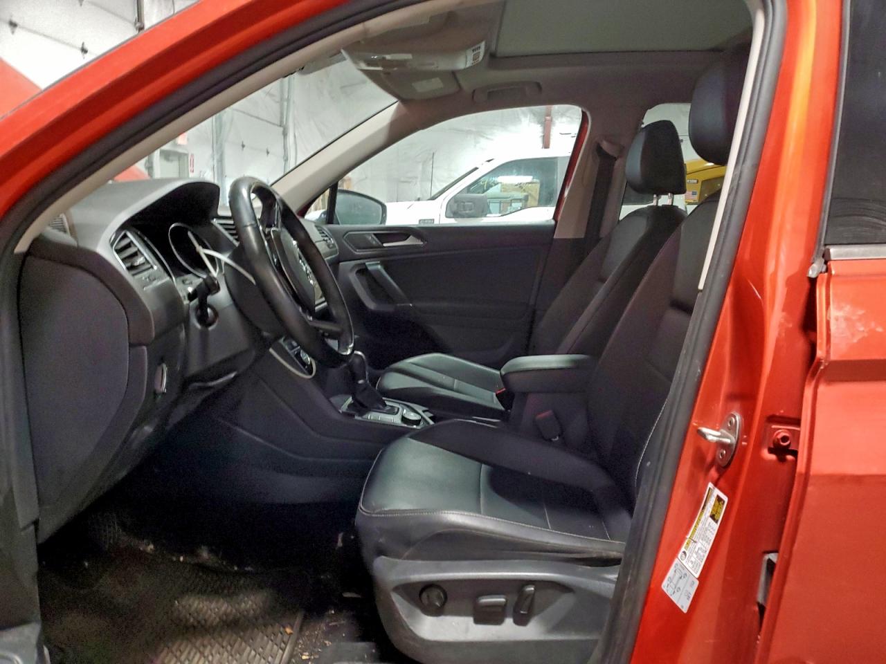 2018 Volkswagen Tiguan Se VIN: 3VV2B7AX5JM145266 Lot: 93728165