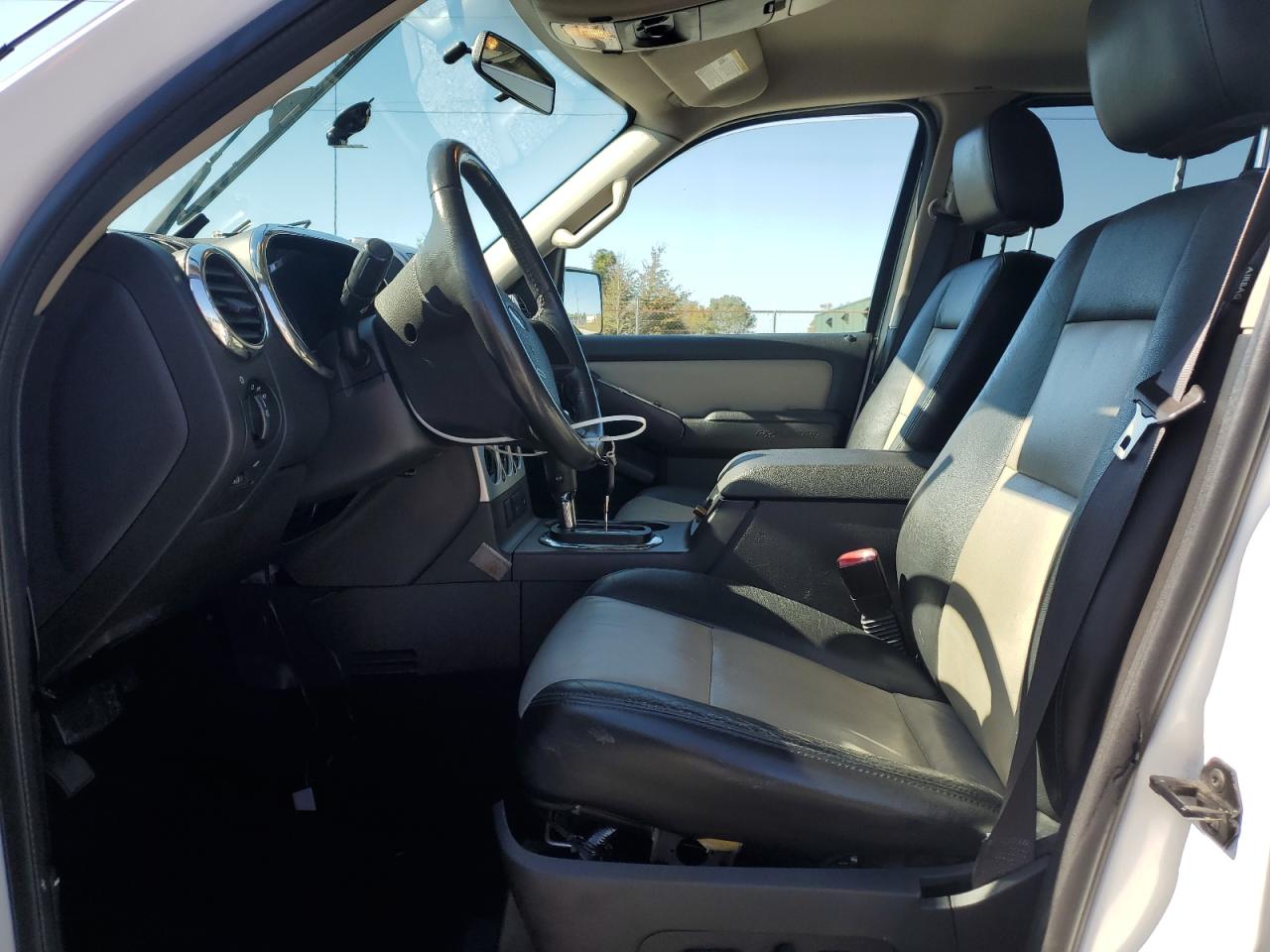 2007 Ford Explorer Xlt VIN: 1FMEU73807UB87632 Lot: 90341205