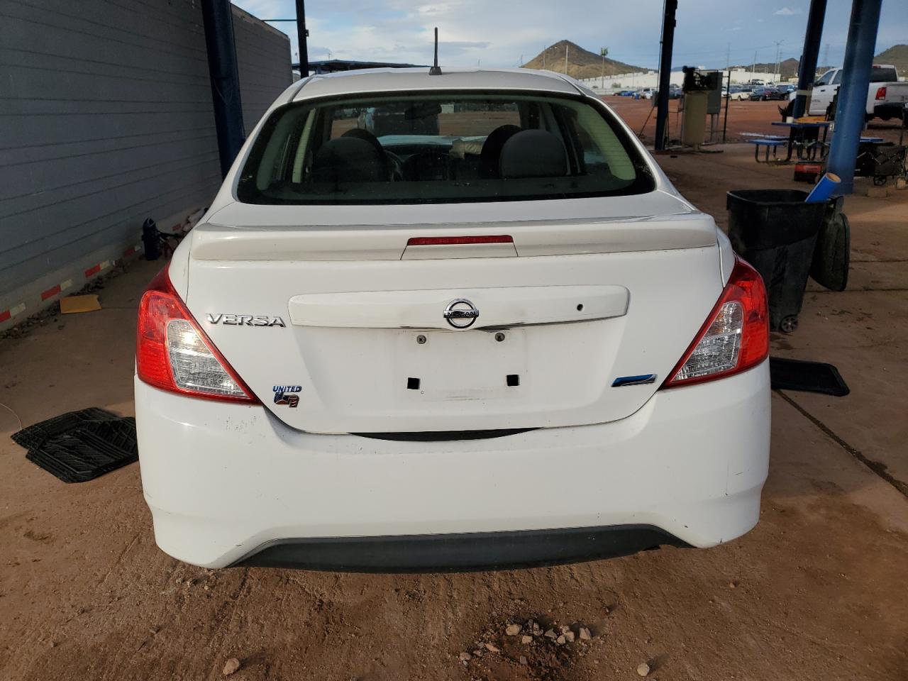 2015 Nissan Versa S VIN: 3N1CN7AP2FL811008 Lot: 93650945