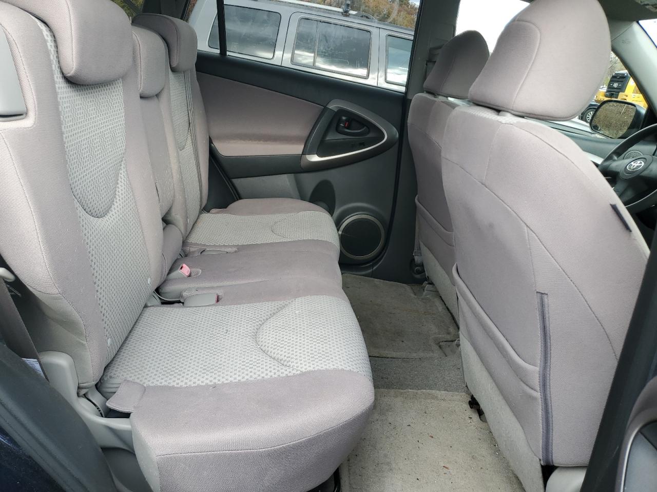 2007 Toyota Rav4 VIN: JTMBD33V075064042 Lot: 90870935