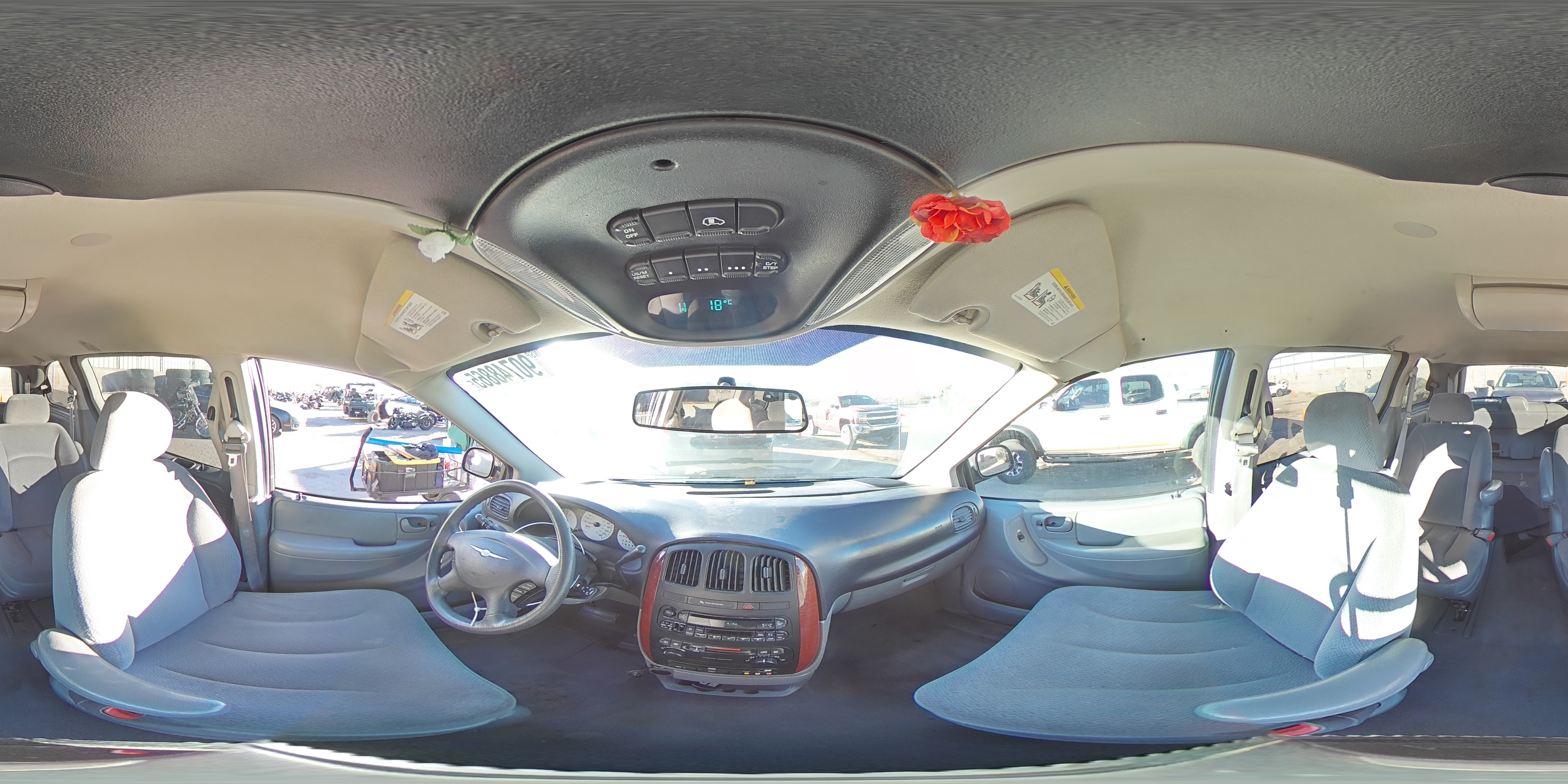 2005 Chrysler Town & Country VIN: 1C4GP45R05B438862 Lot: 90748865