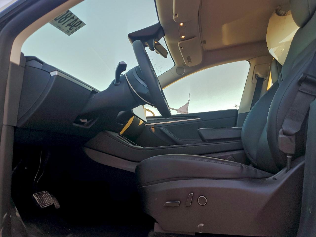 2023 Tesla Model Y VIN: 7SAYGDEE1PA143450 Lot: 94180945