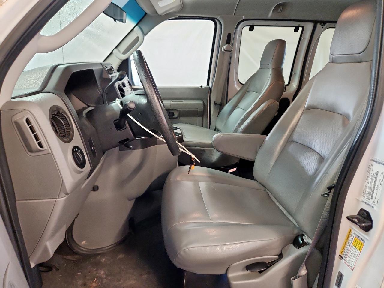 2013 Ford Econoline E350 Super Duty Wagon VIN: 1FBNE3BL7DDA90170 Lot: 92715375