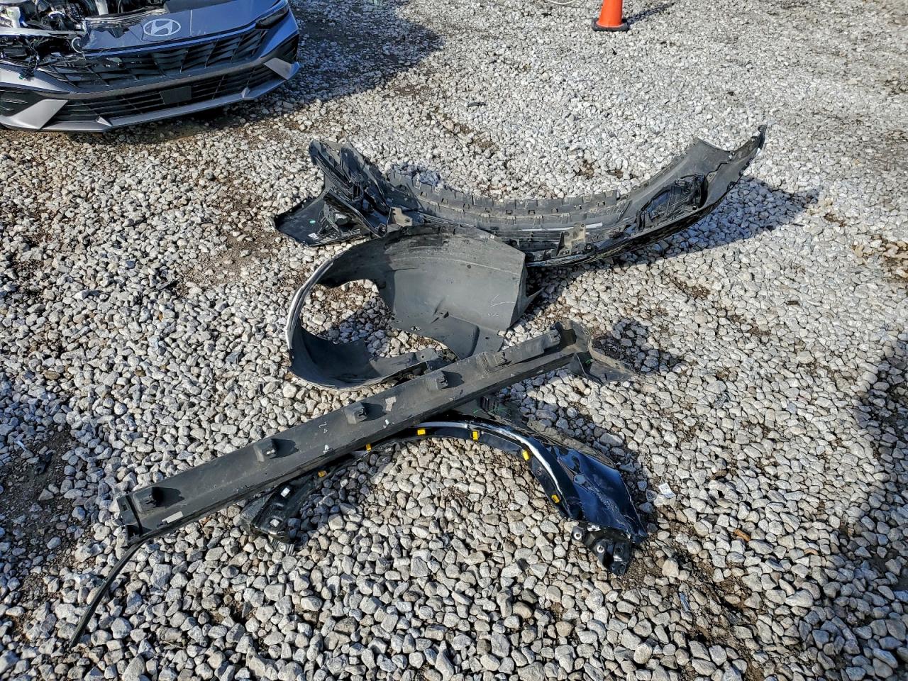 2019 Buick Encore Essence VIN: KL4CJCSM7KB707500 Lot: 94324165