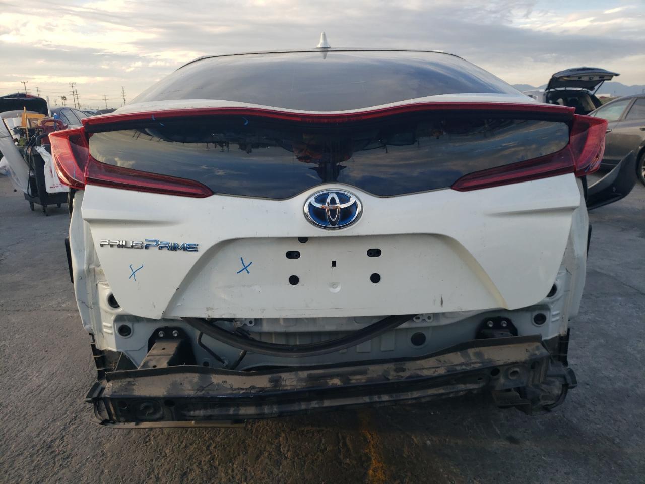 2017 Toyota Prius Prime VIN: JTDKARFP2H3067269 Lot: 92708425