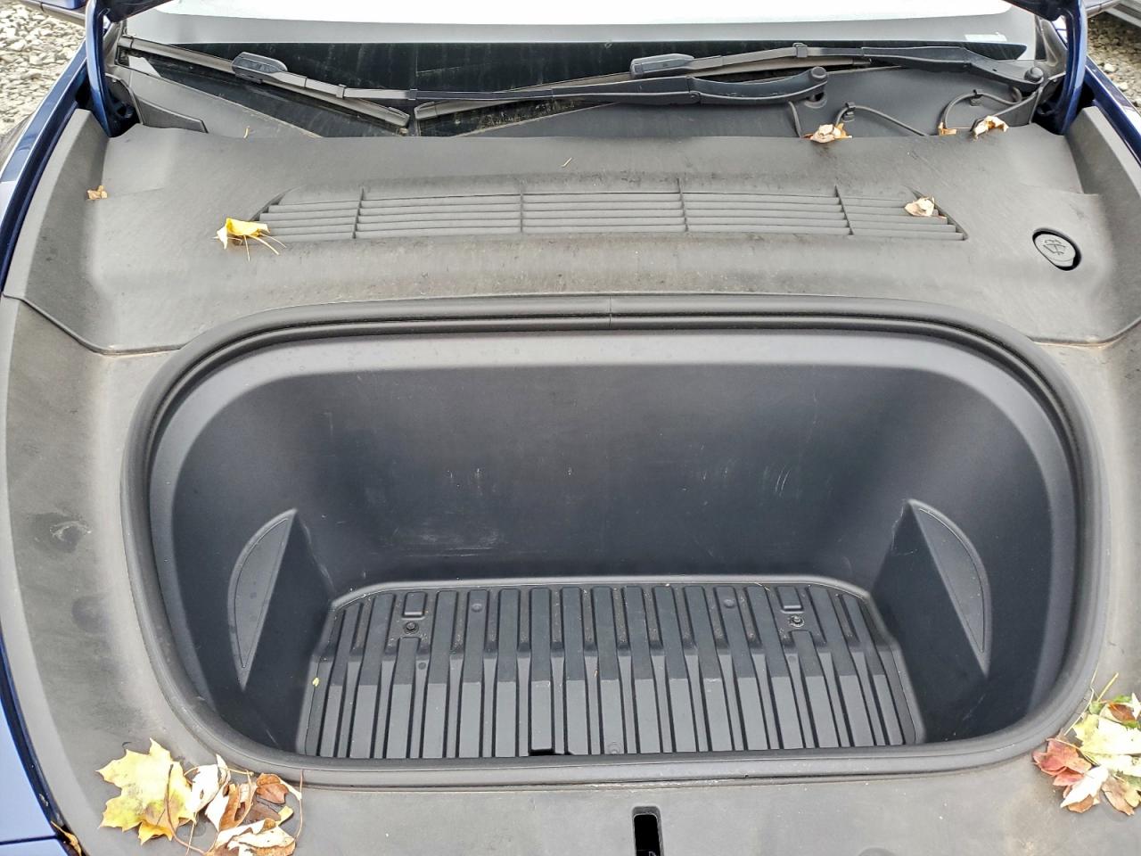 2023 Tesla Model Y VIN: 7SAYGAEE2PF638337 Lot: 93738425