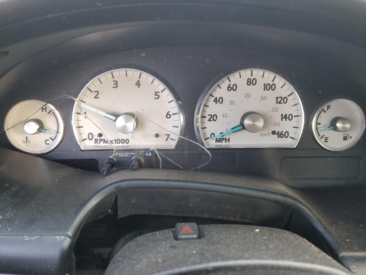 2004 Ford Thunderbird VIN: 1FAHP60A64Y100580 Lot: 92193995