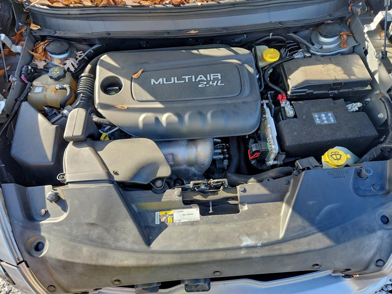 2015 Jeep Cherokee Latitude VIN: 1C4PJLCBXFW712287 Lot: 94498535