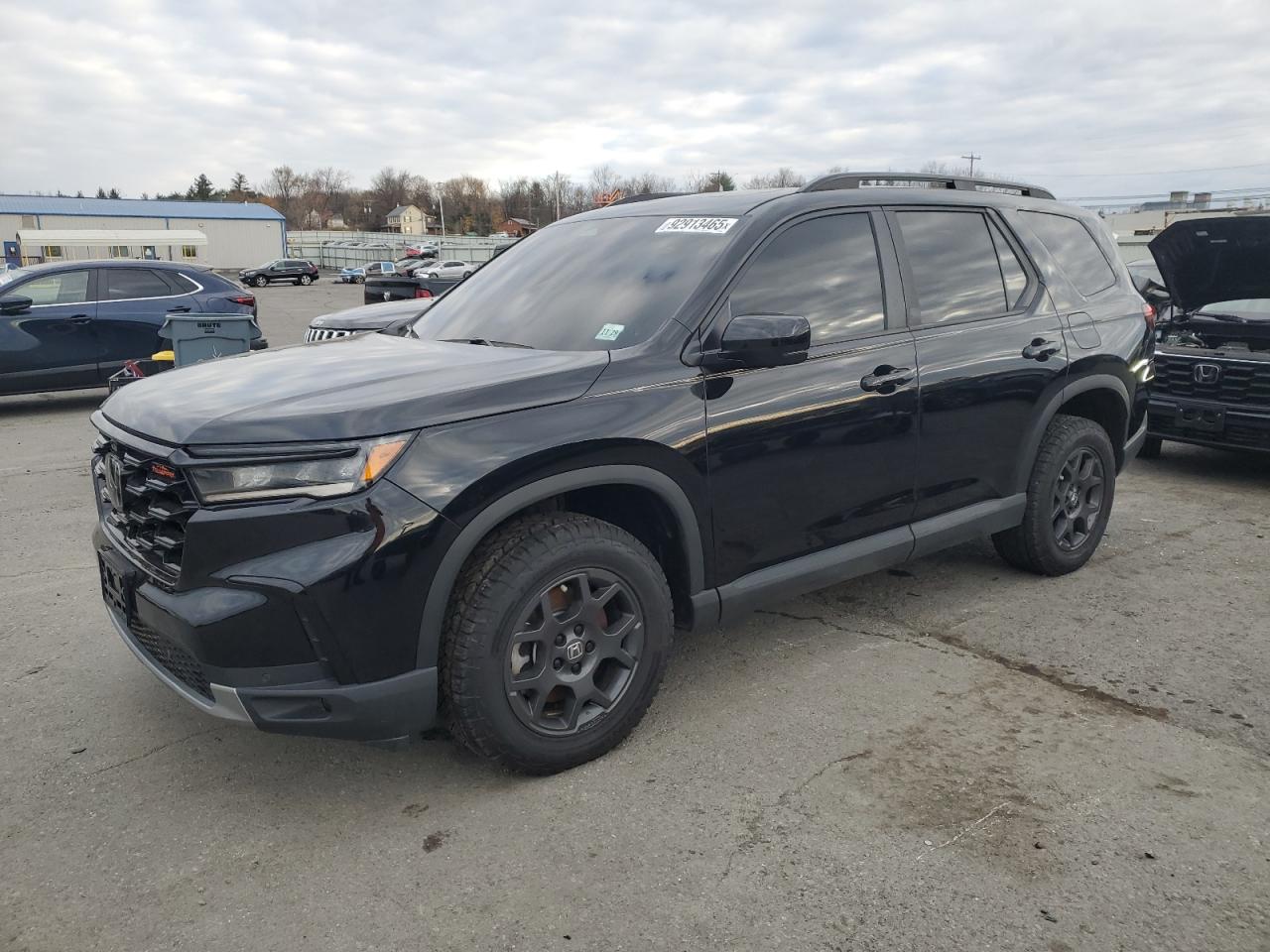 2016 HONDA PILOT LX | 5FNYF5H13GB016670