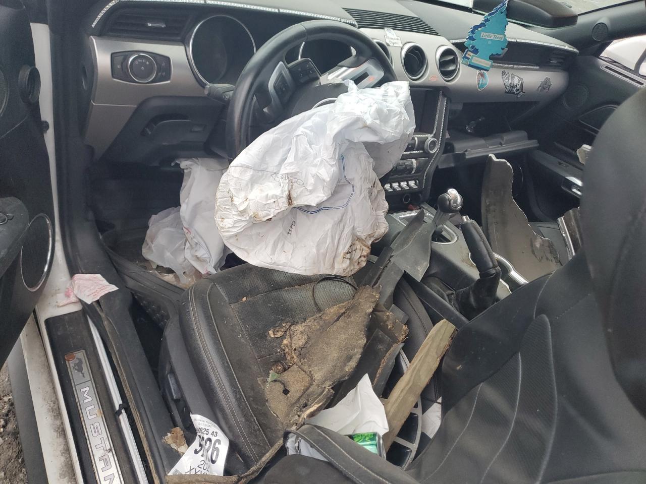 2021 Ford Mustang VIN: 1FATP8UH4M5104660 Lot: 91893205