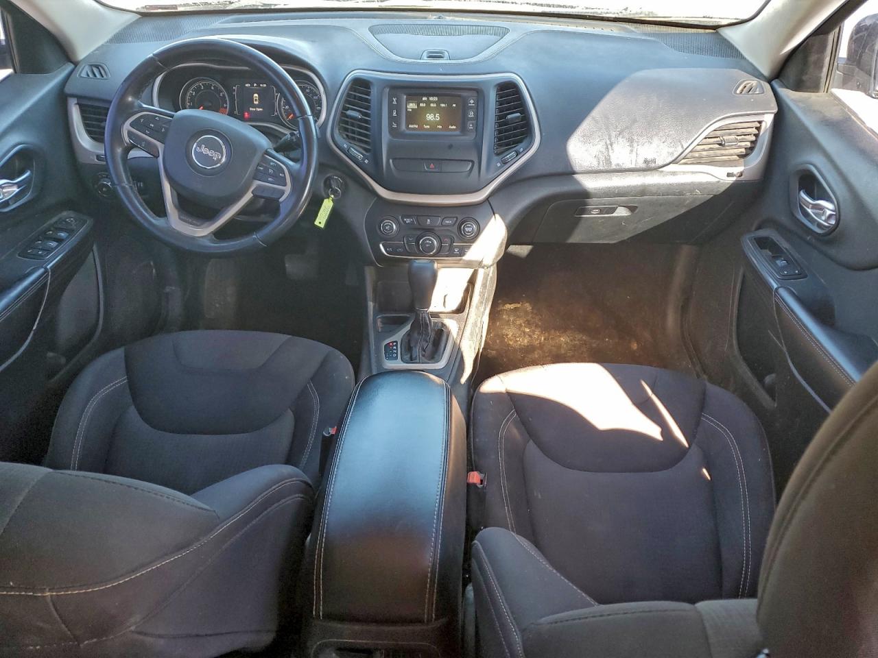 2015 Jeep Cherokee Latitude VIN: 1C4PJLCBXFW662944 Lot: 94571335